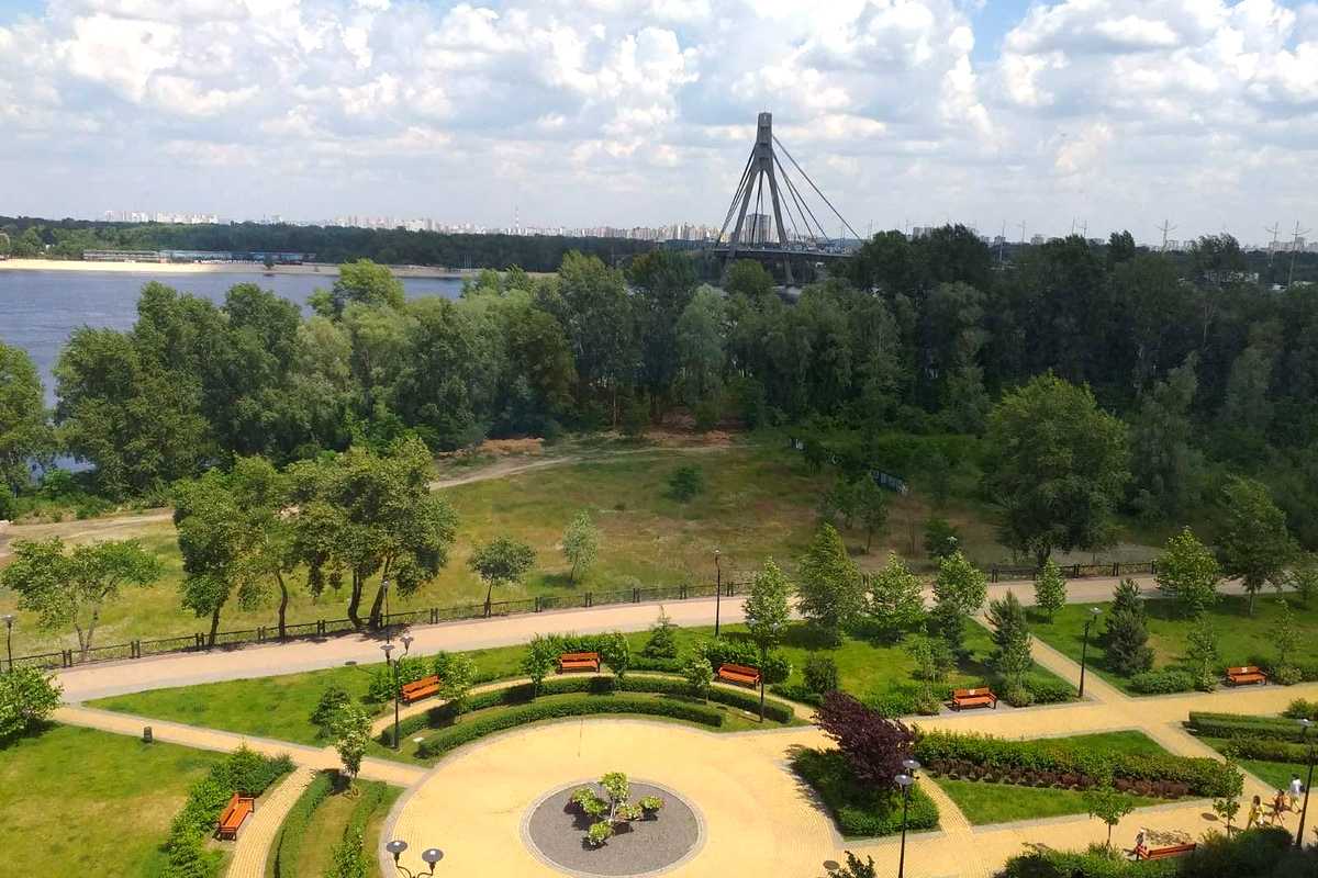 2-кімн. квартира, Володимира Івасюка просп. (Героїв Сталінграду), 2-Д,