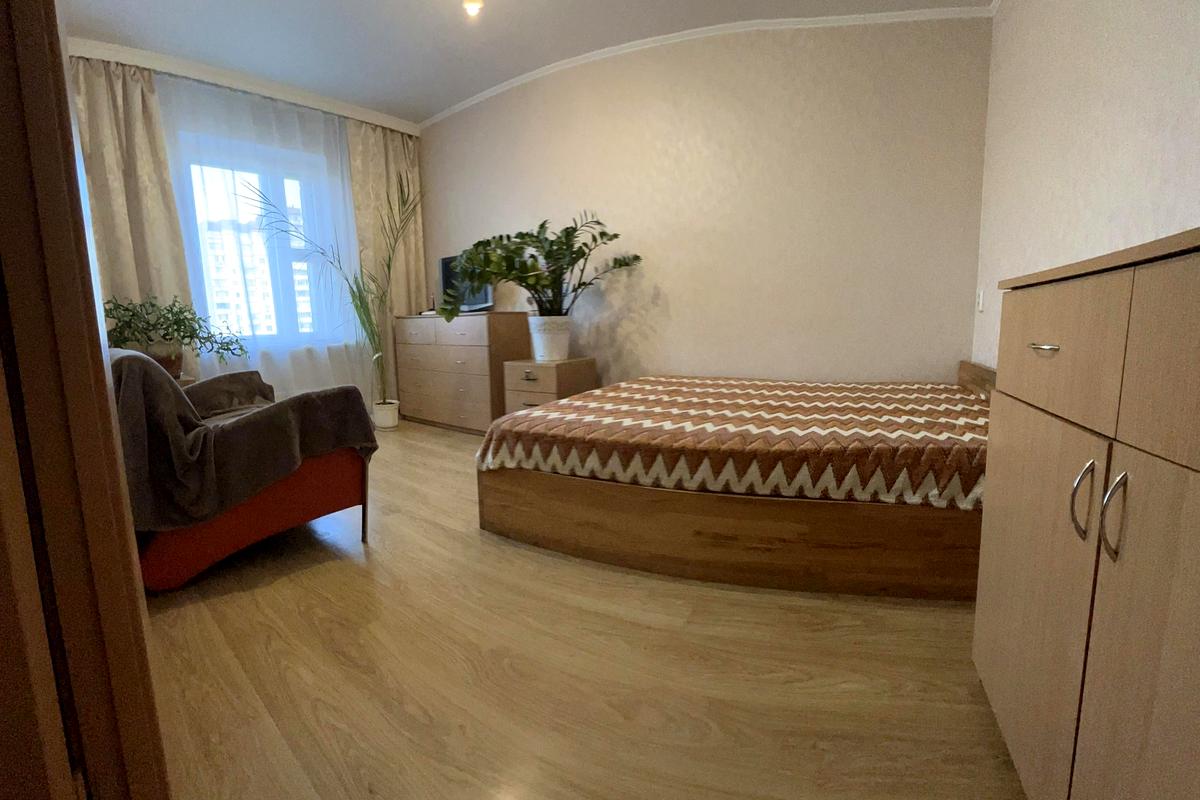 1-кімн. квартира, проспект Червоної Калини, 3-В, Київ