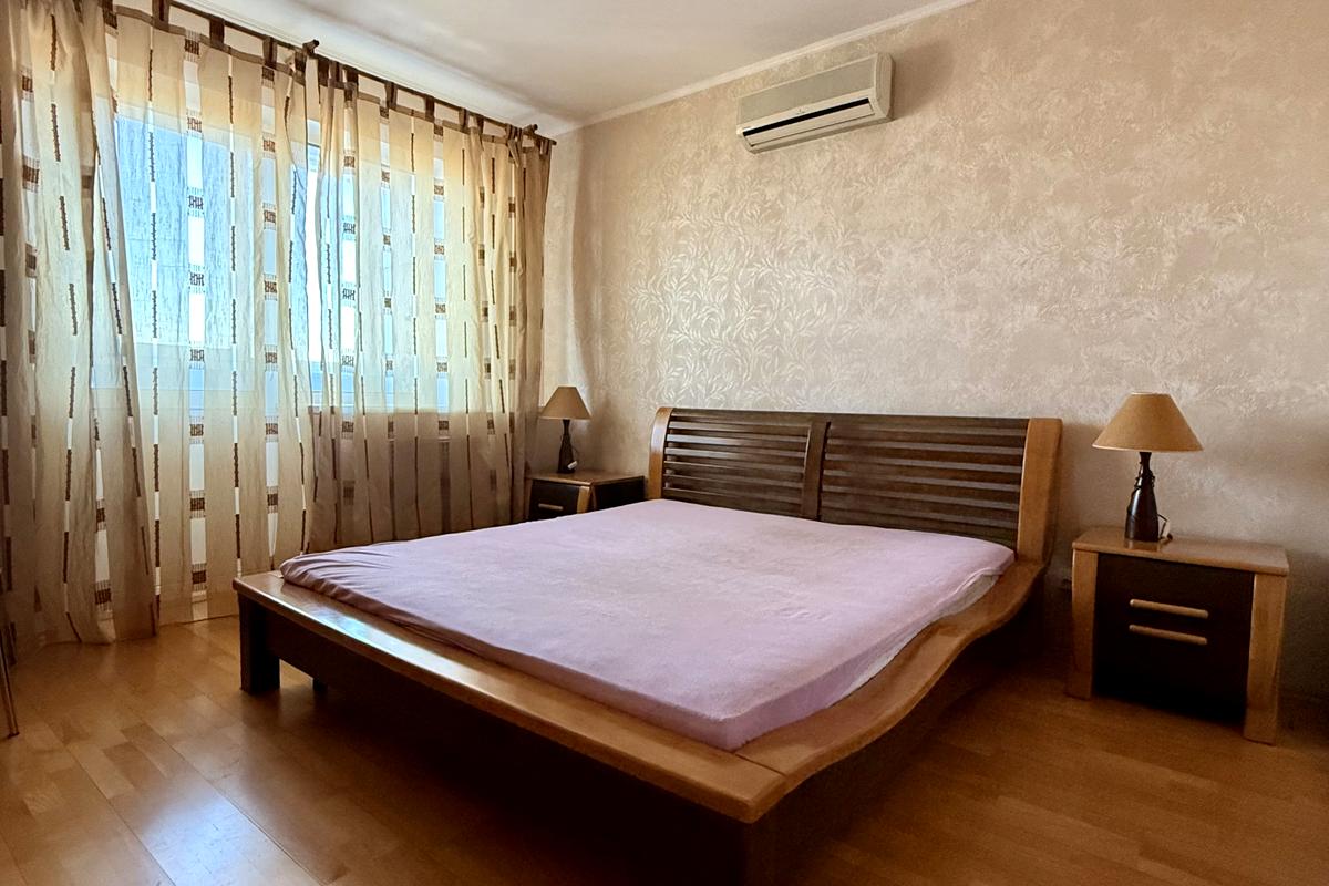 2-кімн. квартира, Ореста Васкула вул., 23, Київ