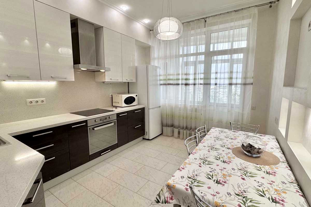 2-кімн. квартира, Парково-Сирецька вул. (Тимофія Шамрила), 4-В, Київ